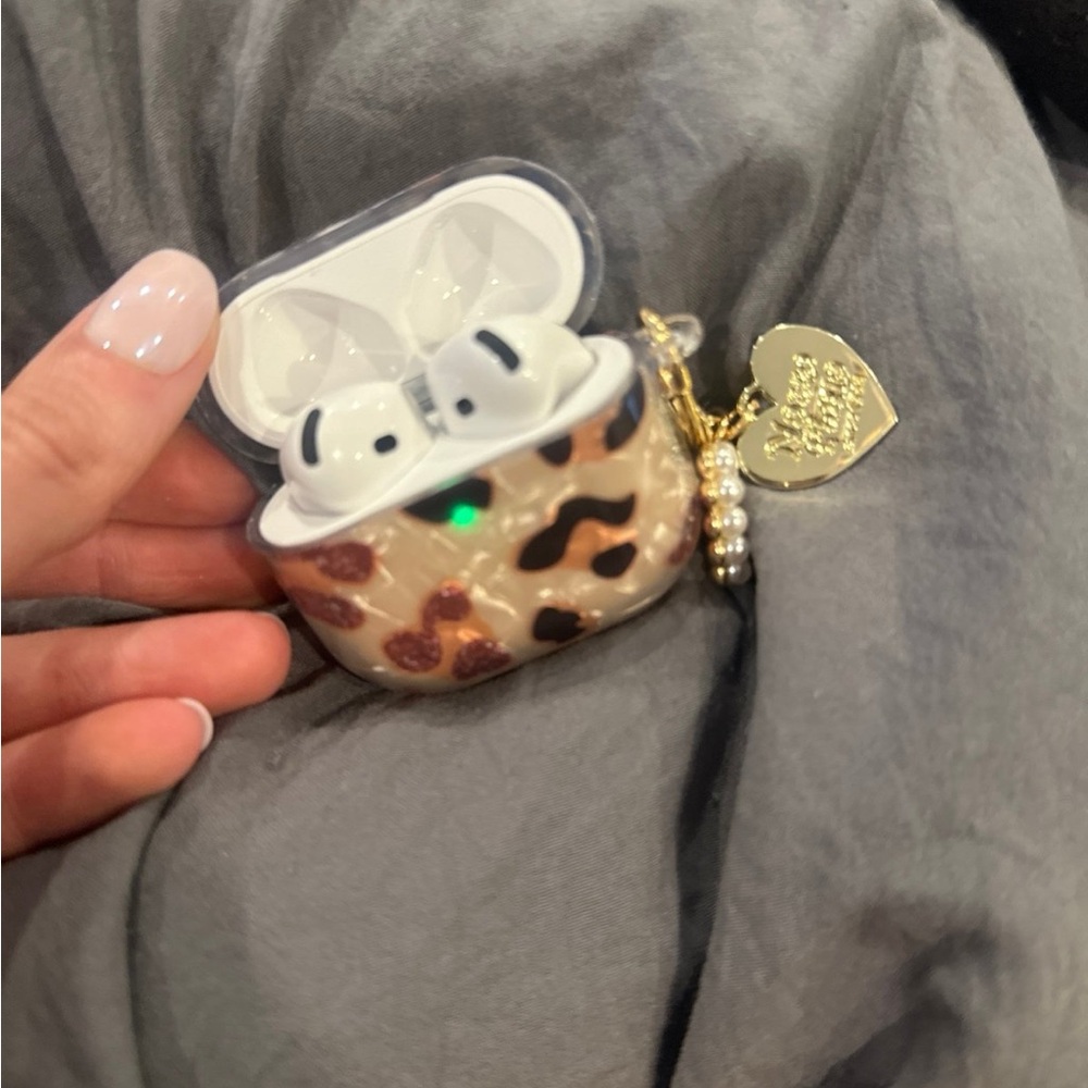 Apple Airpods (with case)